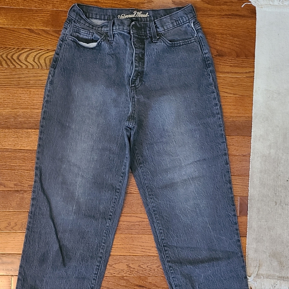 Women's grey jeans.